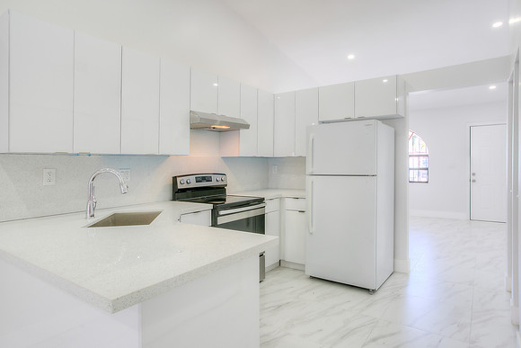 5987 W 21st Ct-4