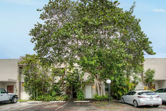 14329 Memorial Hwy -1
