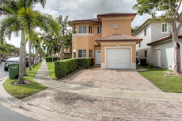 4126 NE 11 Dr-2