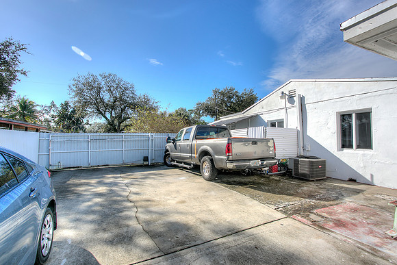 3119 NW 169th Ter-19