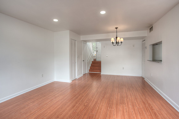 4555 sw 68 street circle #5-5