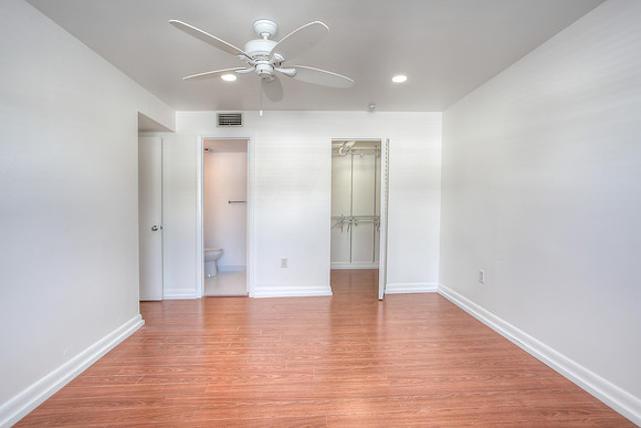 4555 sw 68 street circle #5-12