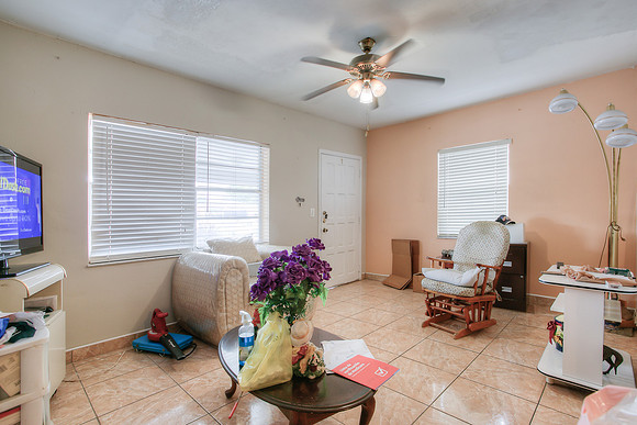 1945 NW 33 St-10