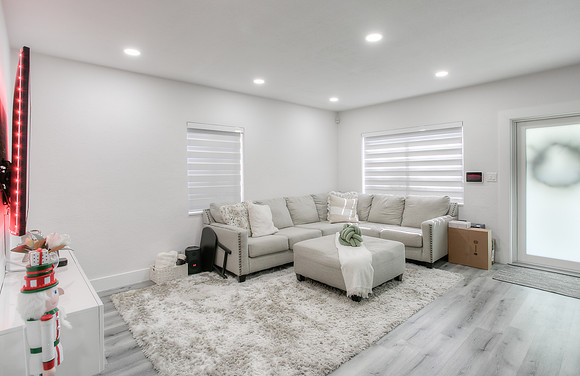 1445 NE 181 St-4