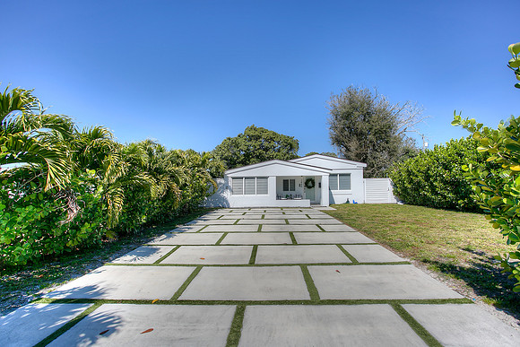 1445 NE 181 St-1