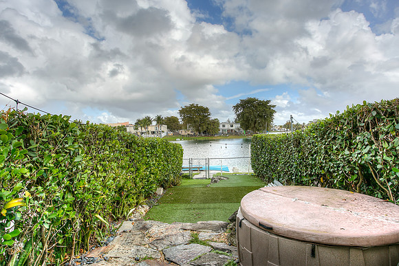 7389 W 18 Ave-10