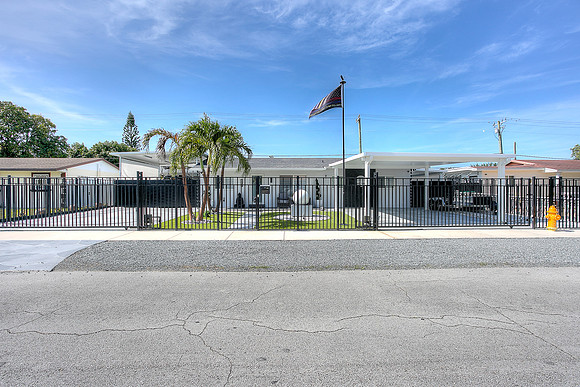 4951 NW 190 St-1