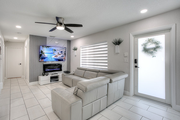 4951 NW 190 St-10