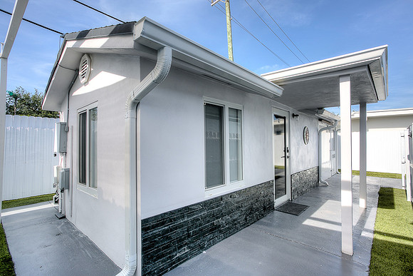 4951 NW 190 St-24
