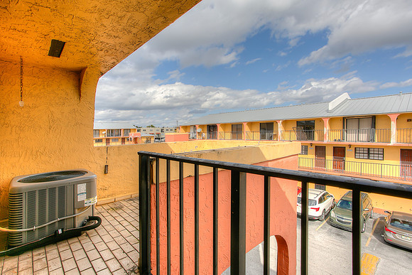5088 W 12 LN Unit D11 -13