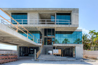 125 Ocean Blvd-1