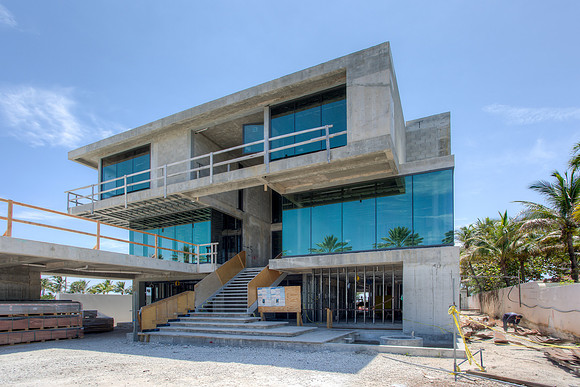 125 Ocean Blvd-4