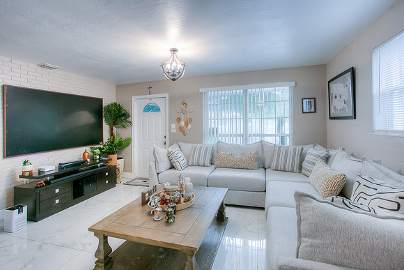 7331 Johnson St-2