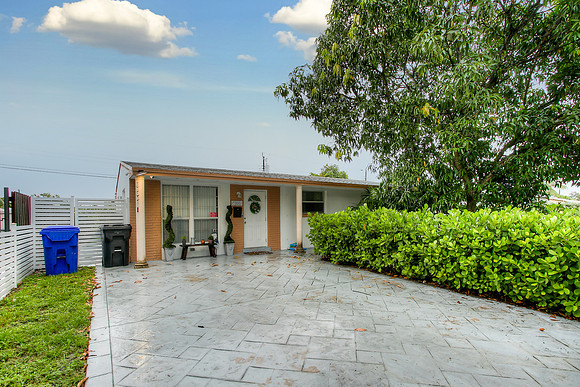 7331 Johnson St-1