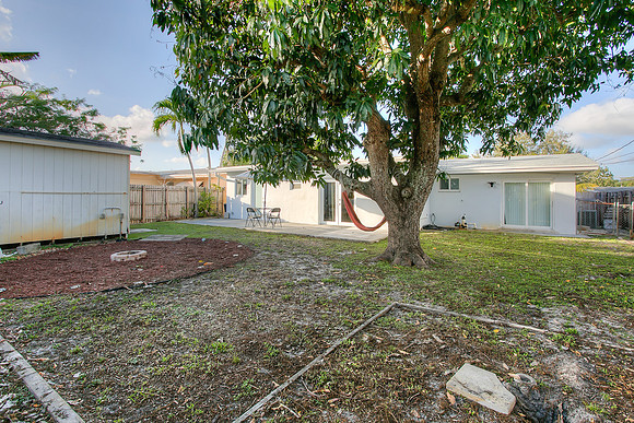 7790 NW 15TH ST -15