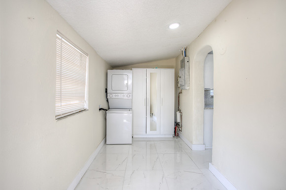 3900 SW 60 AVE -6