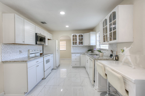 3900 SW 60 AVE -4