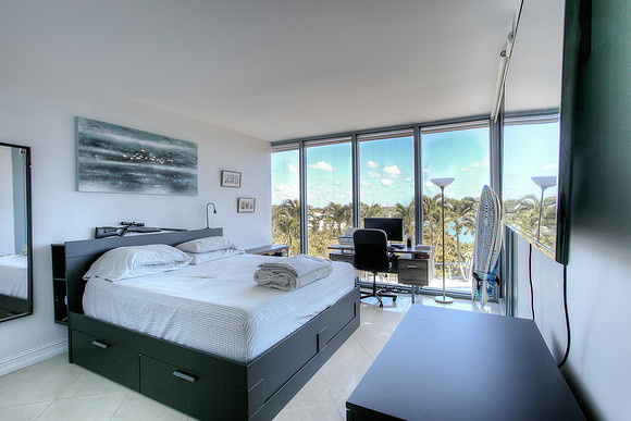 601 ne 36th st Apt 710-8