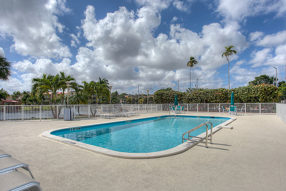 5000 NW 79th Ave APT 208-11