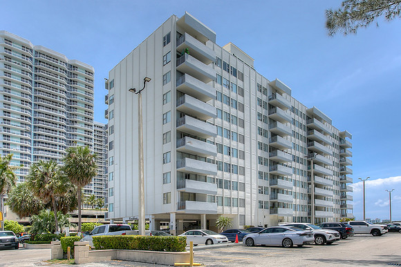 7545 E Treasure Dr APT 7H-1