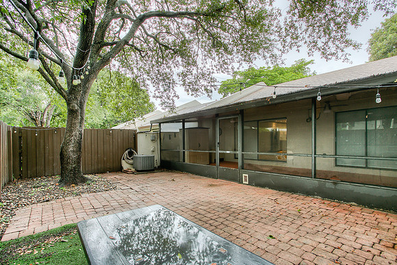 2051 NW 152 Ter -16