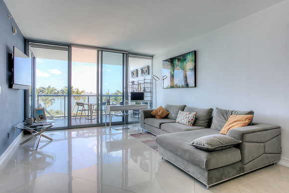 601 ne 36th st Apt 710-12