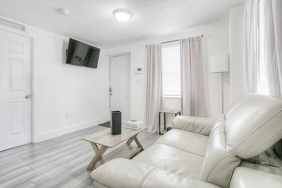 2051 NW 152 Ter -6