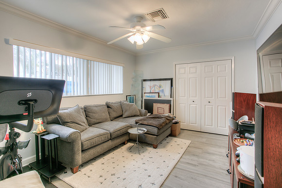 610 SE 11th St-15
