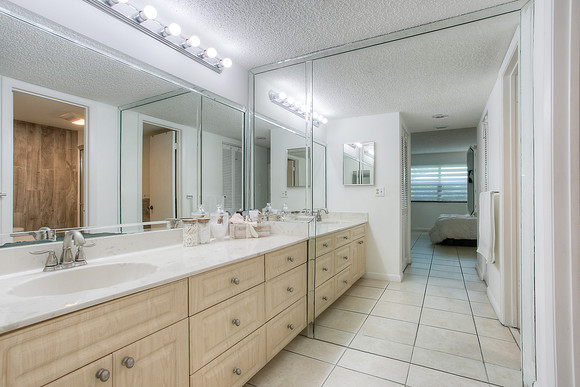 16091 Blatt Blvd Apt 111-7