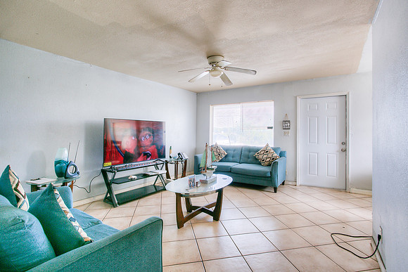 3030 NW 13 St-6