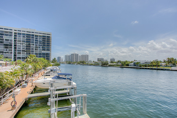 1985 S Ocean Dr-15