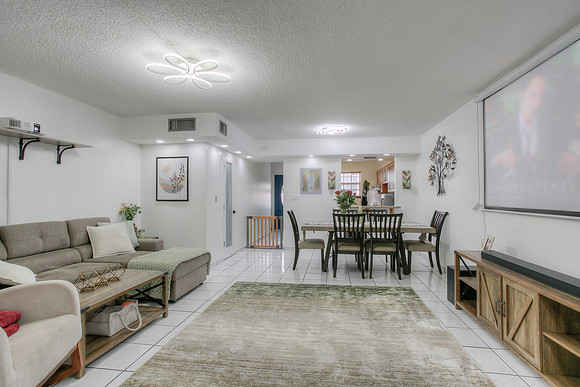 834 W 80th Pl-6