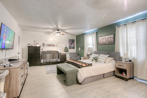 834 W 80th Pl-12