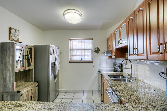 834 W 80th Pl-4