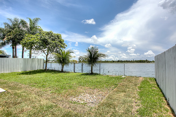 3060 NW 203 Ter-14