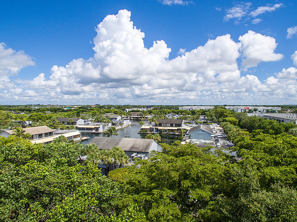 16332 Oak Walk -22