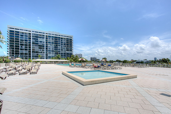 1985 S Ocean Dr-14