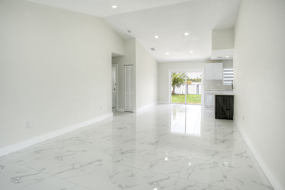 3060 NW 203 Ter-4