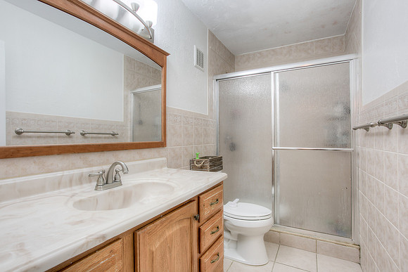 834 W 80th Pl-11